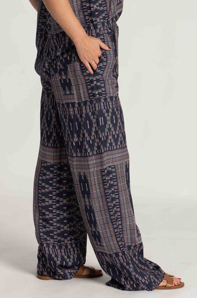 zoe kratzmann - breeze pant in midnight aztec